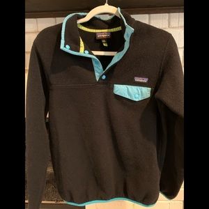 Ladies Patagonia fleece pullover